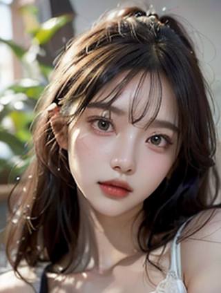 修容刷与手工编织：光影交错的美学艺术